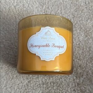 White Barn Yellow Honeysuckle Bouquet Candle